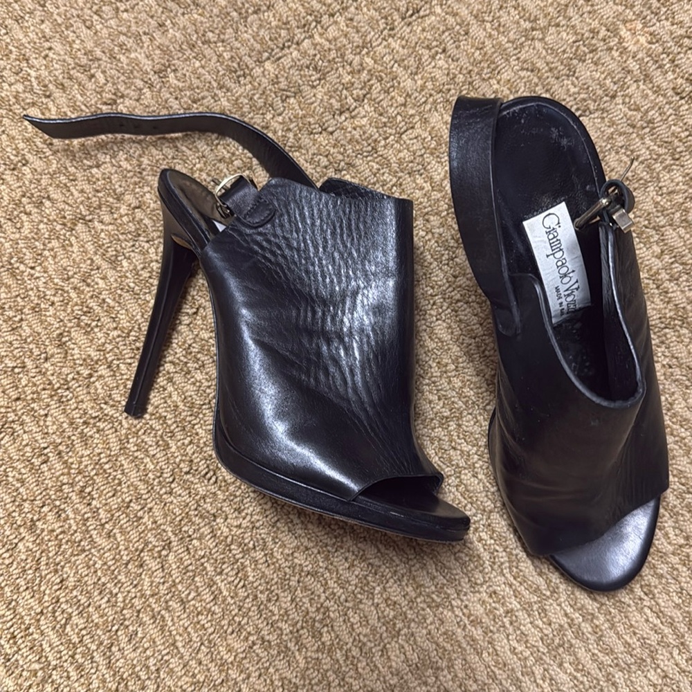 Excellent condition, peep toe heels